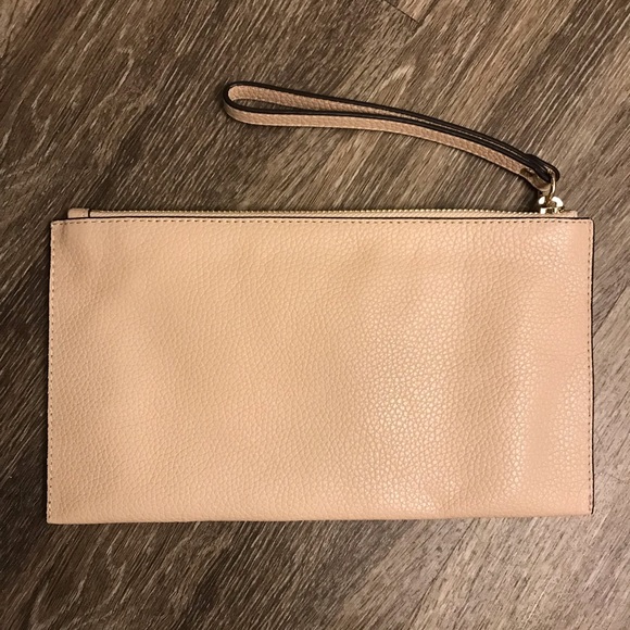 Michael Kors wristlet - Picture 2 of 4
